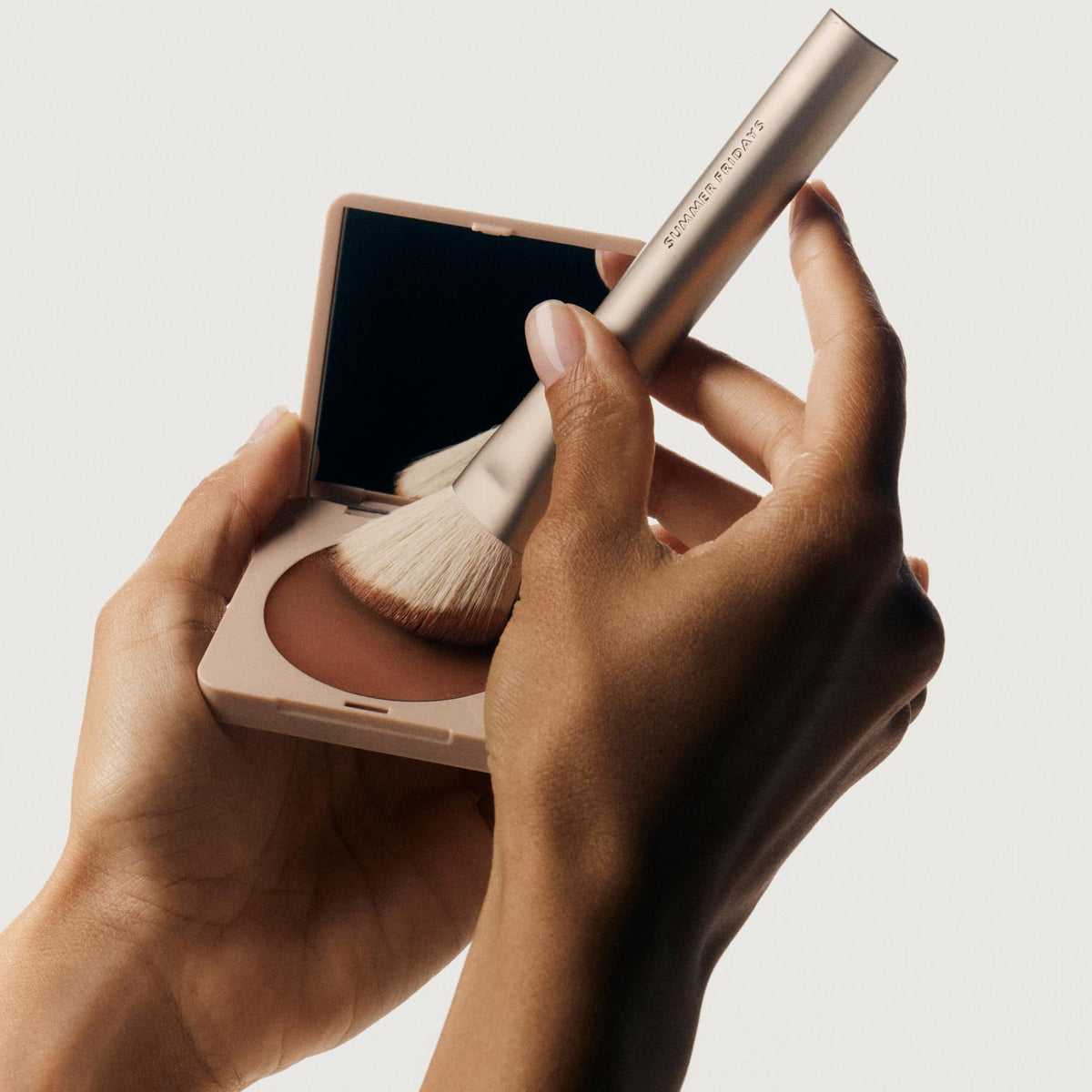 the-bronzer-brush-k8 Bronzer_Brush-3.jpg