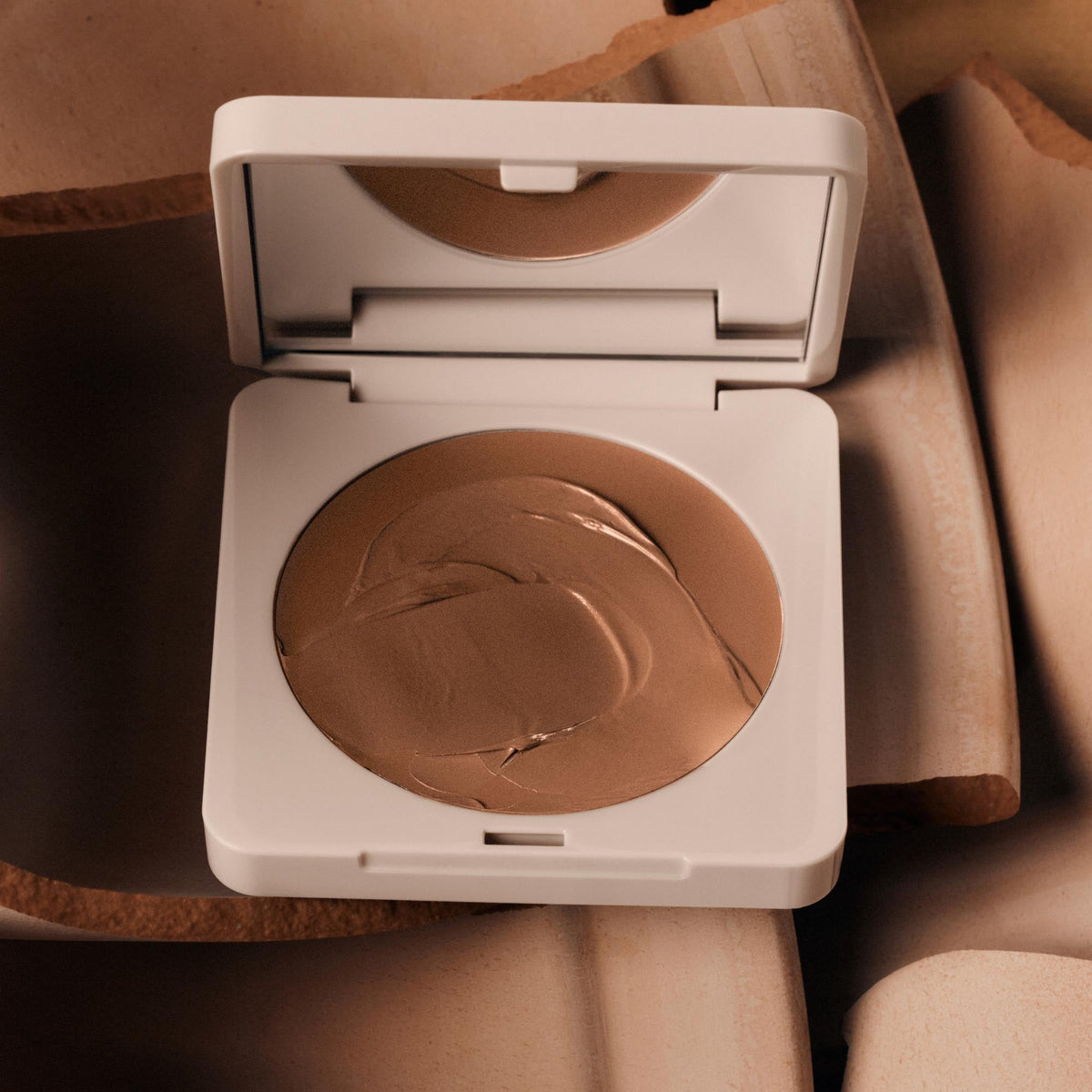bronzer-butter-balm-clay-q5 Bronzer_Clayy-3.jpg