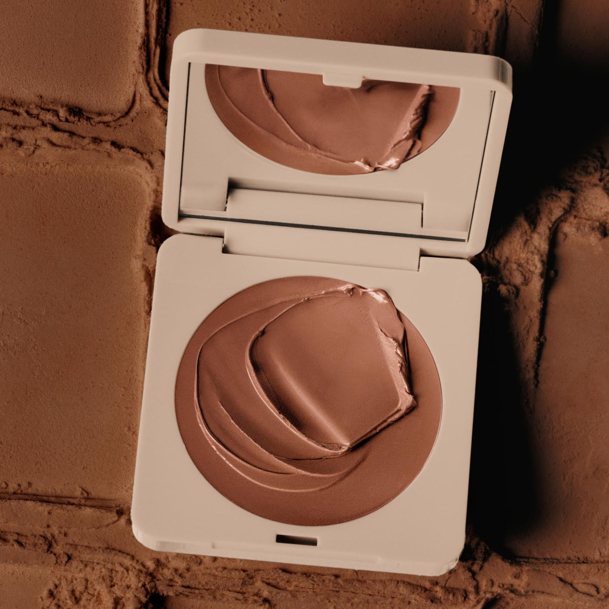 bronzer-butter-balm-desert-e2 Bronzer_Desert-3.jpg