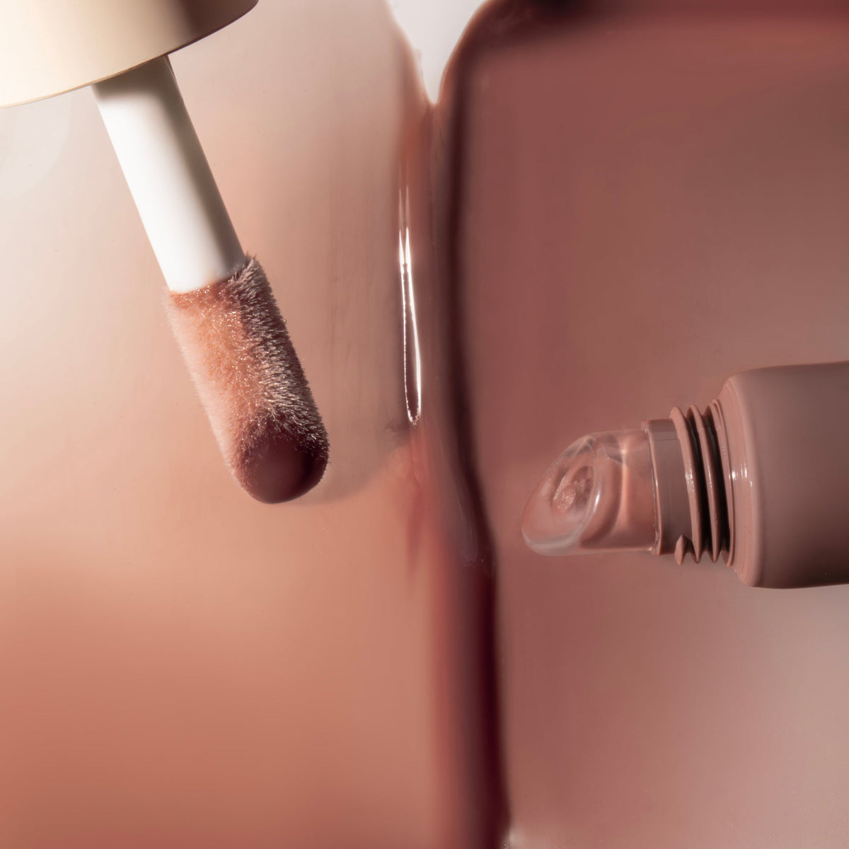 dream-lip-oil-warm-beige-l8 PDP_DLO-WarmBeige-3.jpg